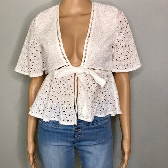 Embroidered Eyelet ruffle tie Top - Picture 3 of 5
